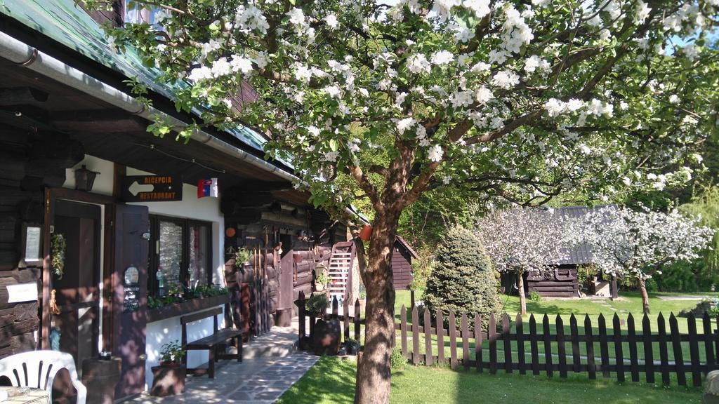 Penzion Encian Mýto pod Ďumbierom Dış mekan fotoğraf