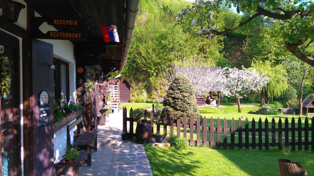 Penzion Encian Mýto pod Ďumbierom Dış mekan fotoğraf
